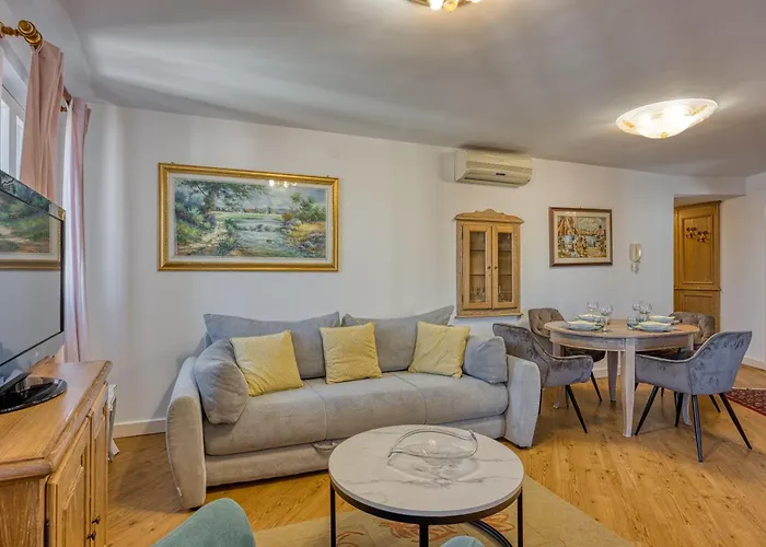 Stella Sea View Apartament *