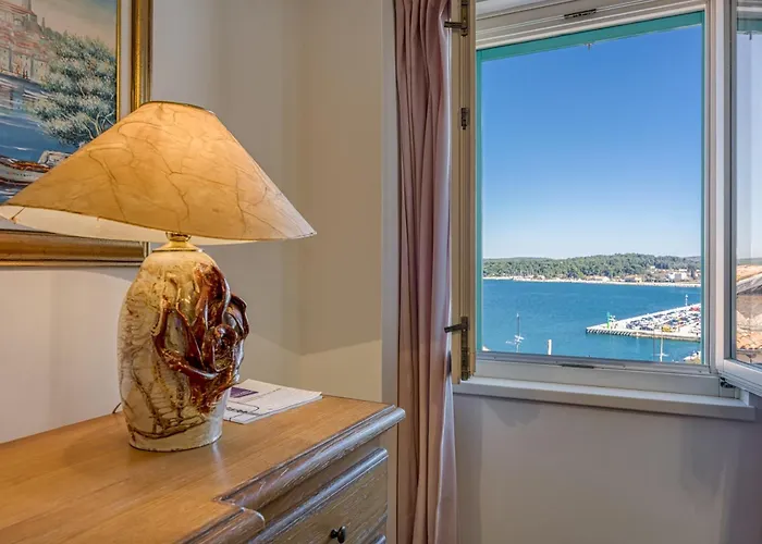 Stella Sea View